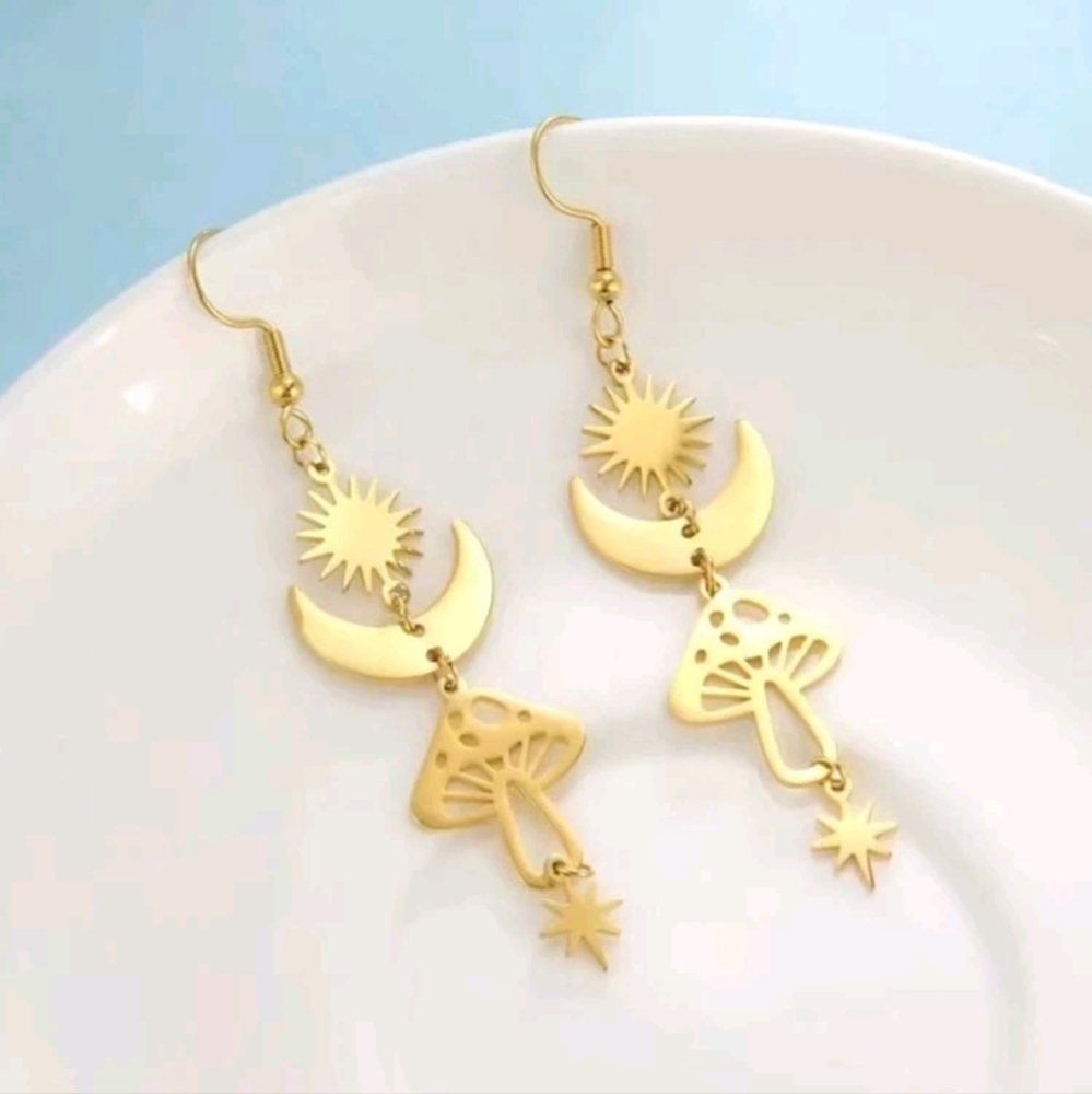 🍄Gold Mushroom Drop Earrings